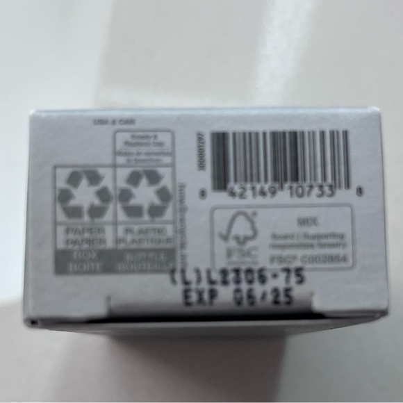 Beauty Counter Dew Skin Tinted Moisturizer SPF 20; Shade No. 4 - NEW - Picture 3 of 3